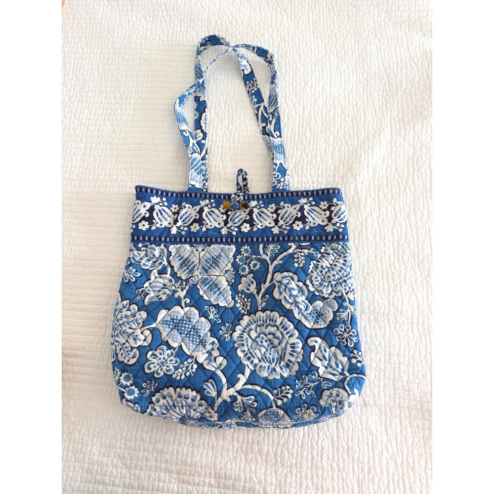 Vera Bradley Blue Bayou Quilted Floral Tote Bag Blue White Toggle Closure